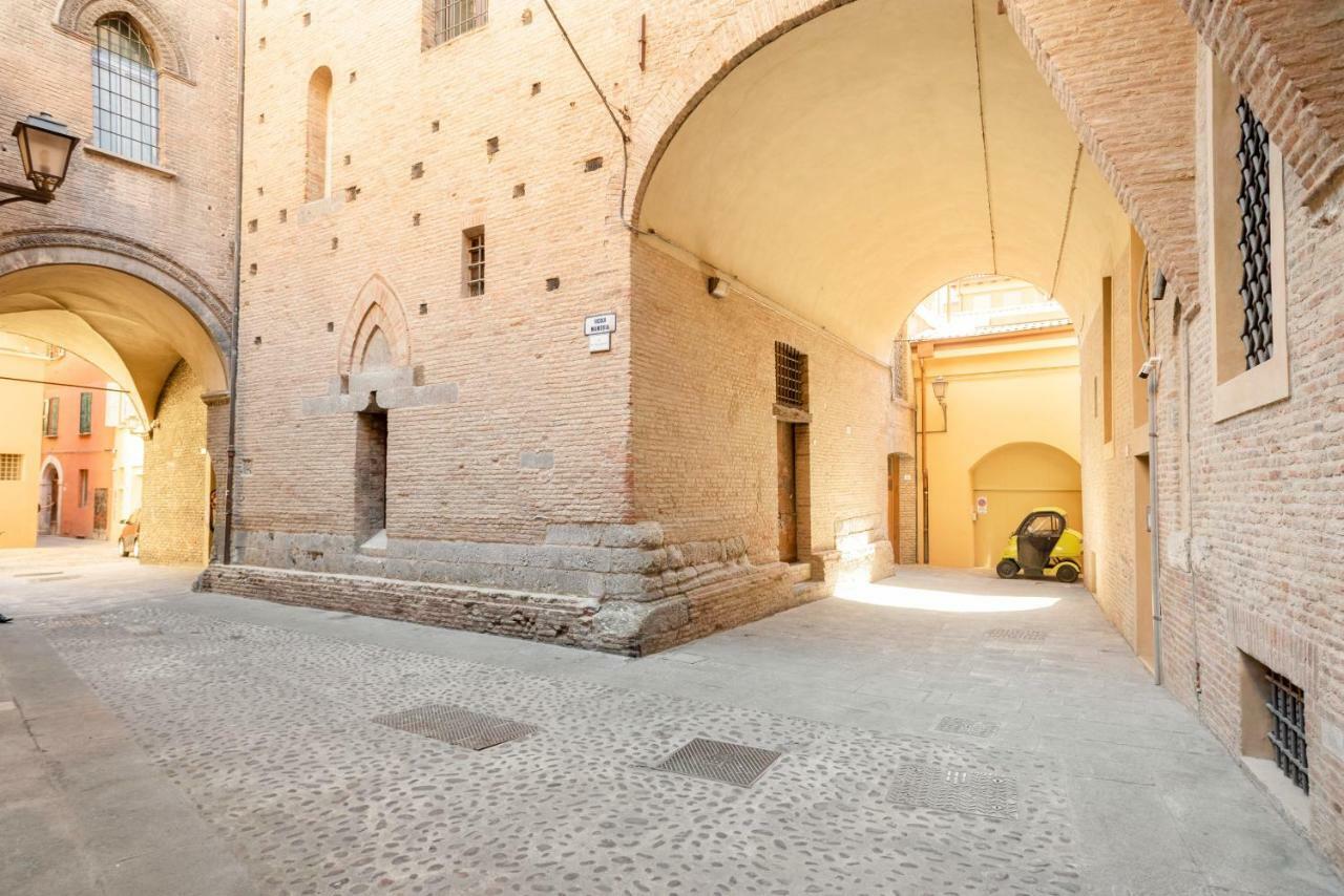 Lo Scrigno Delle 2 Torri! Nel Cuore Del Centro, Vicino A Via Rizzoli Bologna Exterior foto